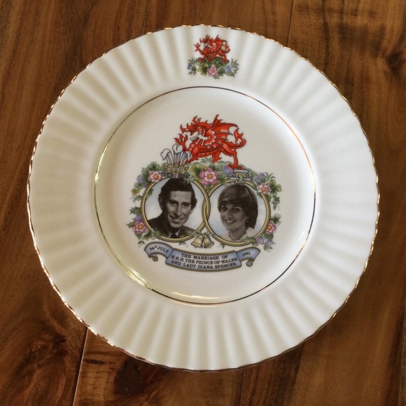 Queen Anne China Commemorative Marriage Plate of Prince Charles and Diana - Picture 1 of 5